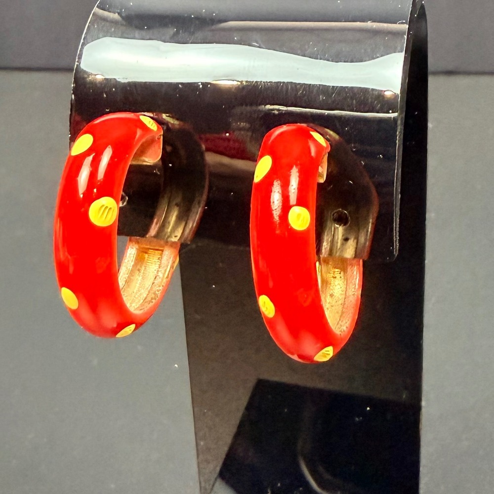 Vintage Red Yellow Polka Dot Enamel‎ Flower Brooch Hoop Clip Earrings 1960s - Picture 7 of 12